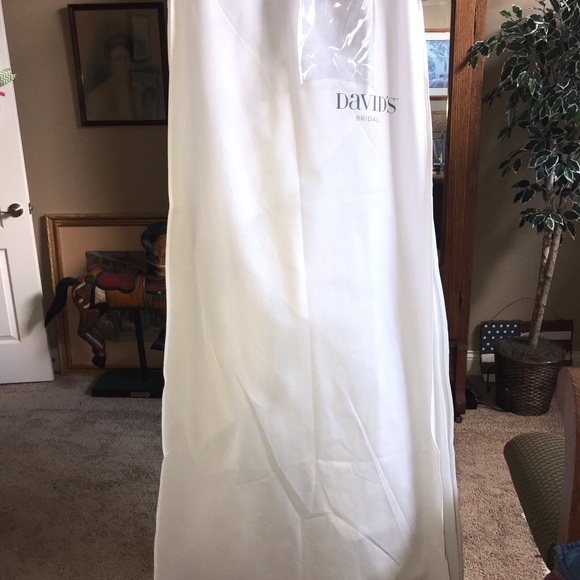 New Wedding Dress and Sash - Picture 3 of 6